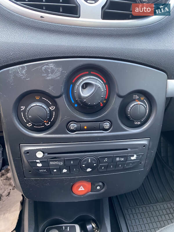 Универсал Renault Clio 2010 в Дубно фото 24 Универсал Renault Clio 2010 в Дубно