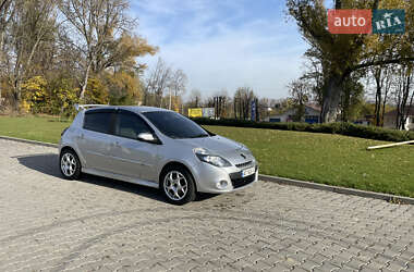 Хэтчбек Renault Clio 2011 в Кицмани