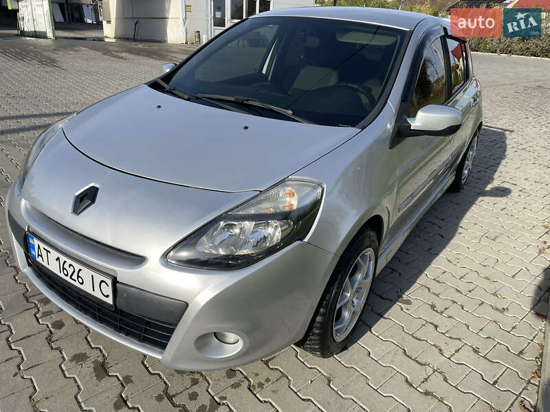Хетчбек Renault Clio 2011 в Кіцмані