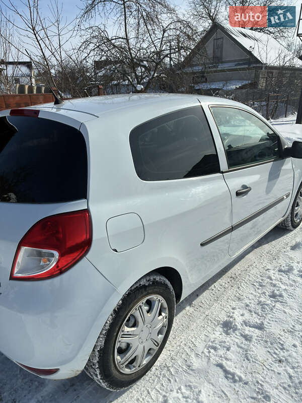 Хетчбек Renault Clio 2011 в Ізяславі фото 5 Хетчбек Renault Clio 2011 в Ізяславі
