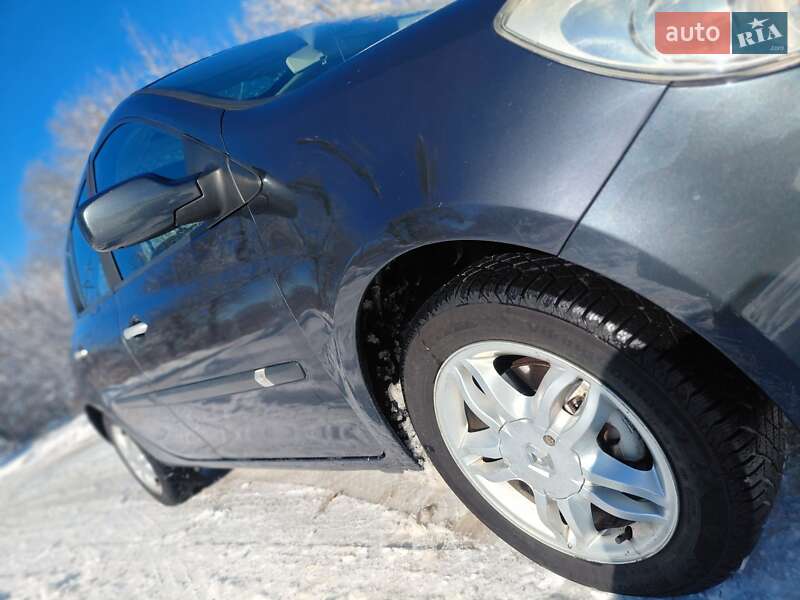 Хэтчбек Renault Clio 2007 в Полтаве фото 4 Хэтчбек Renault Clio 2007 в Полтаве