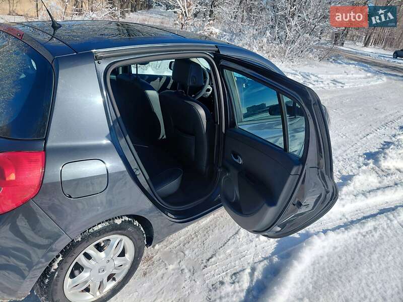 Хэтчбек Renault Clio 2007 в Полтаве фото 27 Хэтчбек Renault Clio 2007 в Полтаве