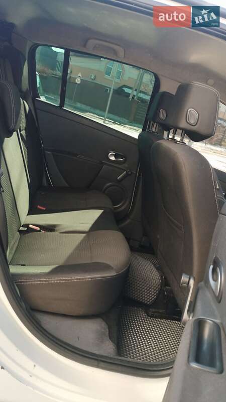 Хетчбек Renault Clio 2010 в Києві