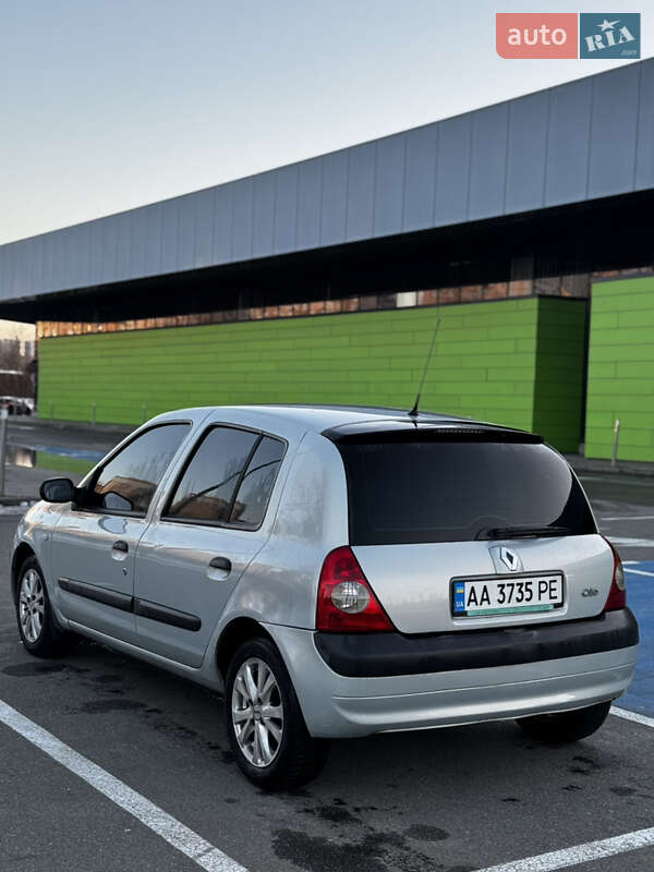 Седан Renault Clio 2006 в Києві