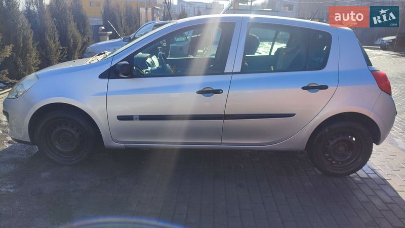 Хэтчбек Renault Clio 2009 в Ровно