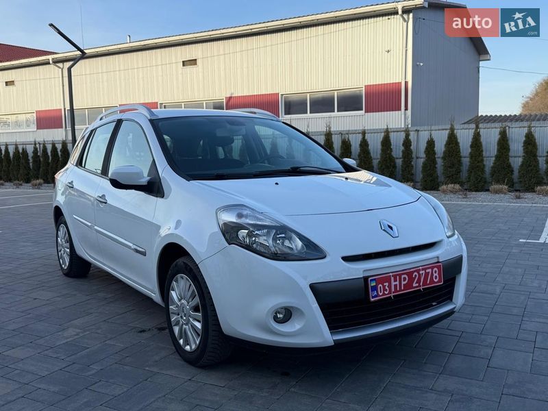 Універсал Renault Clio 2010 в Луцьку