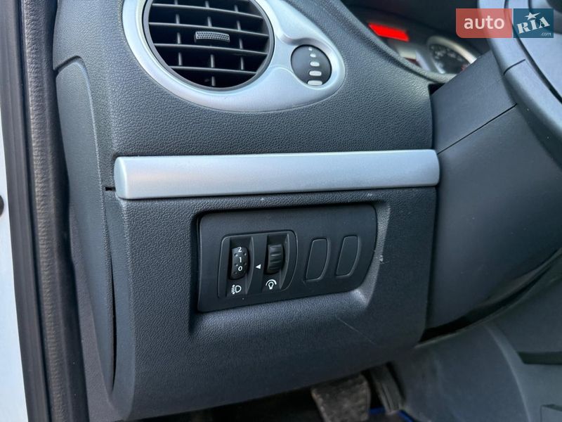Універсал Renault Clio 2010 в Луцьку