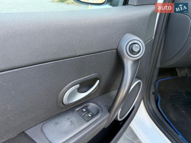 Універсал Renault Clio 2010 в Луцьку