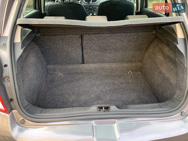 Хэтчбек Renault Clio 2010 в Ивано-Франковске
