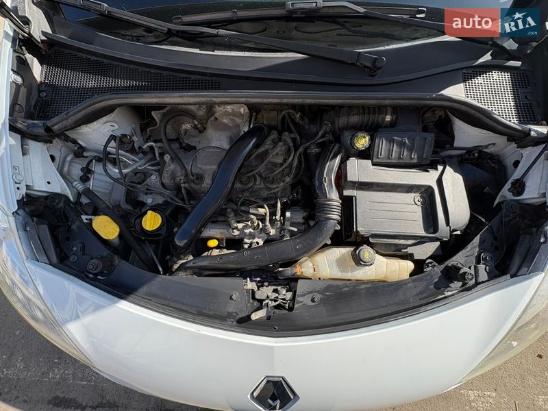 Хэтчбек Renault Clio 2012 в Ладыжине