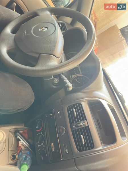 Хэтчбек Renault Clio 2001 в Черновцах