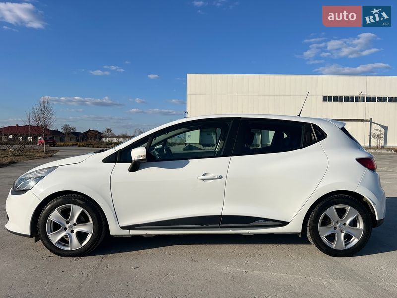 Хэтчбек Renault Clio 2016 в Коростене