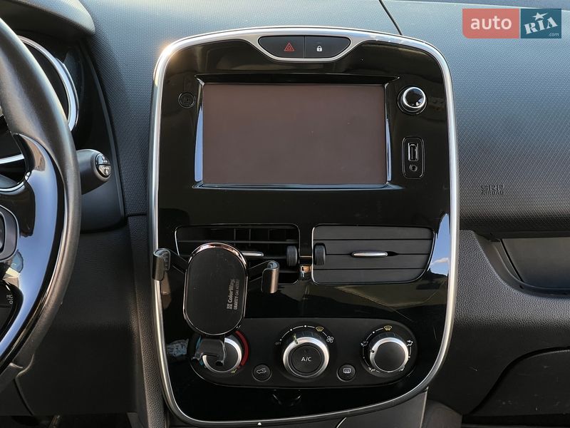 Хэтчбек Renault Clio 2016 в Коростене