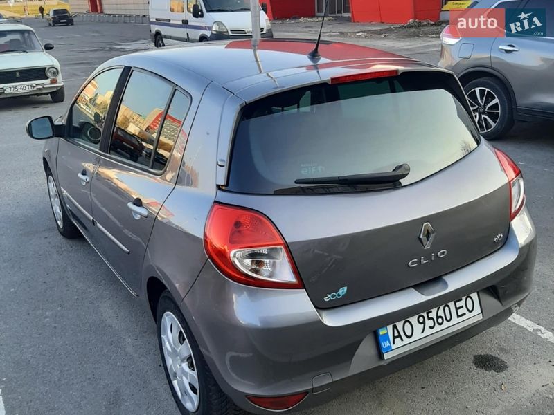 Хэтчбек Renault Clio 2011 в Берегово фото 4 Хэтчбек Renault Clio 2011 в Берегово