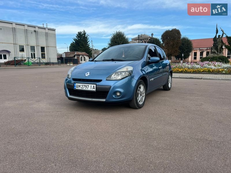 Хэтчбек Renault Clio 2010 в Овруче