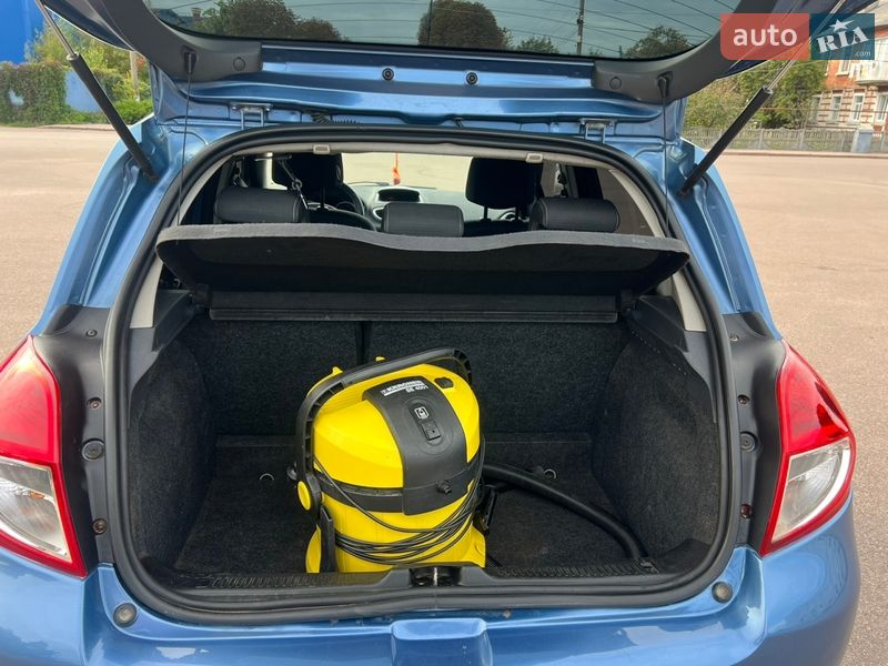 Хэтчбек Renault Clio 2010 в Овруче