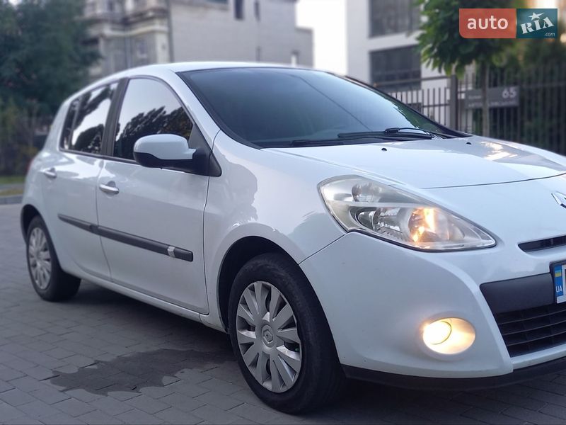 Хэтчбек Renault Clio 2010 в Кременчуге