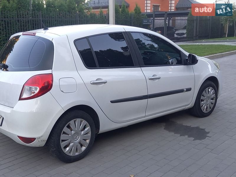 Хэтчбек Renault Clio 2010 в Кременчуге