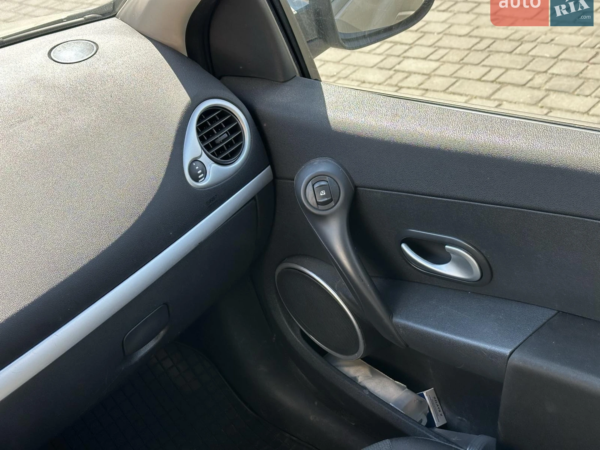2011 Renault Clio - мініатюра 21