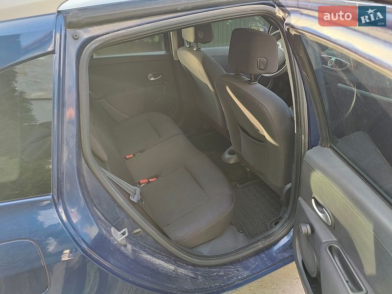 Универсал Renault Clio 2008 в Бориславе