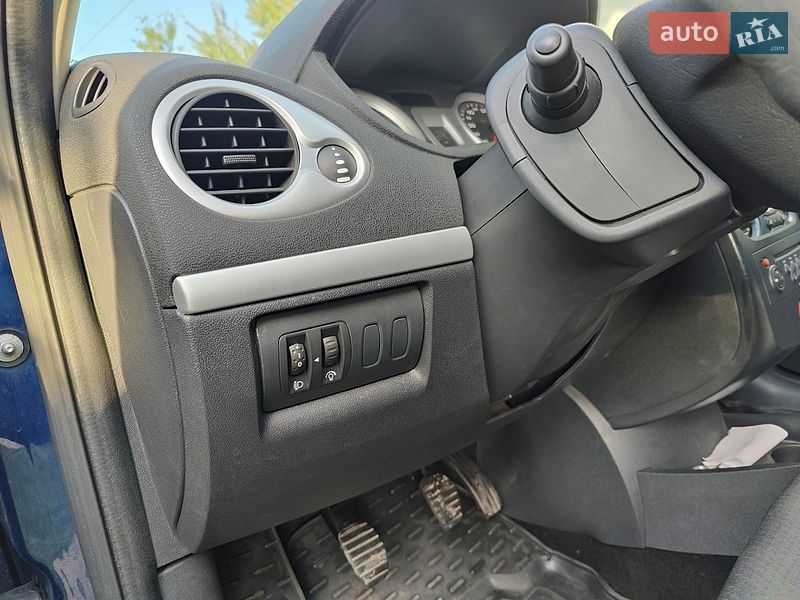 Универсал Renault Clio 2008 в Бориславе