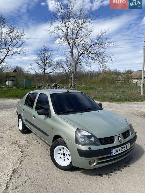 Хэтчбек Renault Clio 2003 в Умани