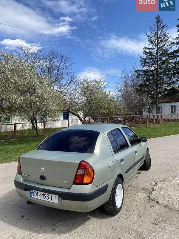 Хэтчбек Renault Clio 2003 в Умани