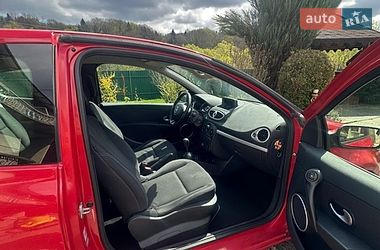 Седан Renault Clio 2010 в Стрые