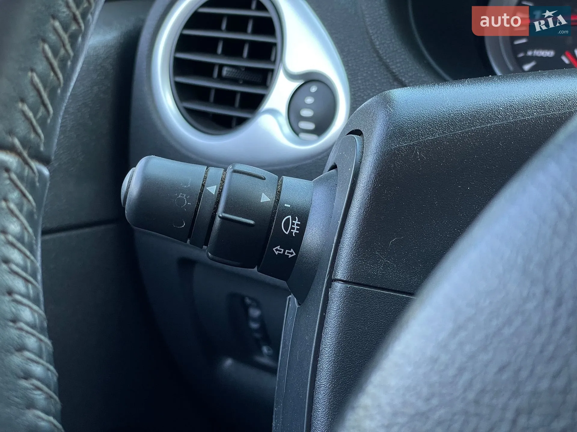 2012 Renault Clio - мініатюра 40