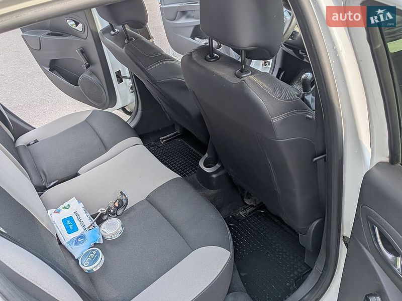 Хэтчбек Renault Clio 2013 в Днепре
