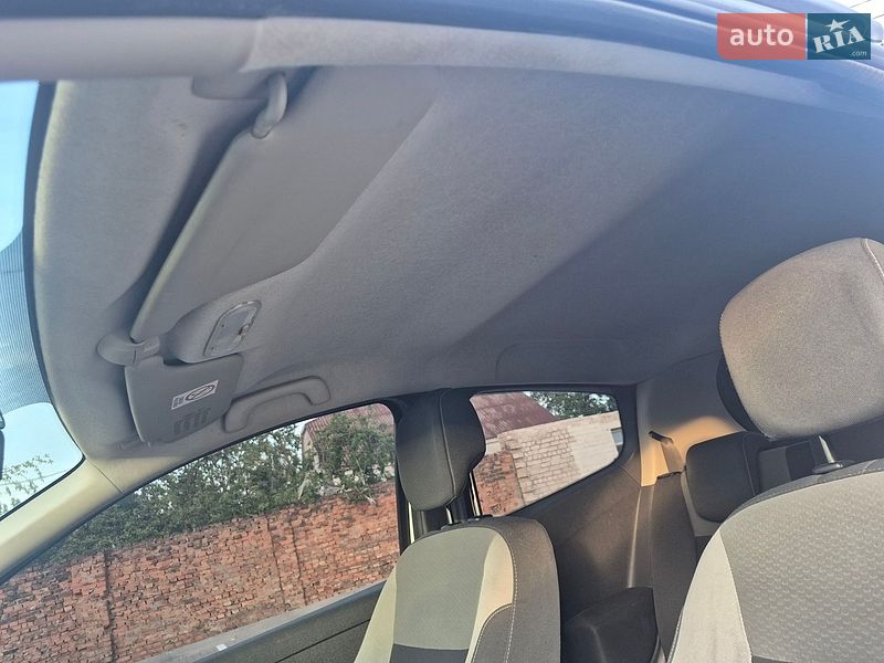 Хэтчбек Renault Clio 2010 в Дубно