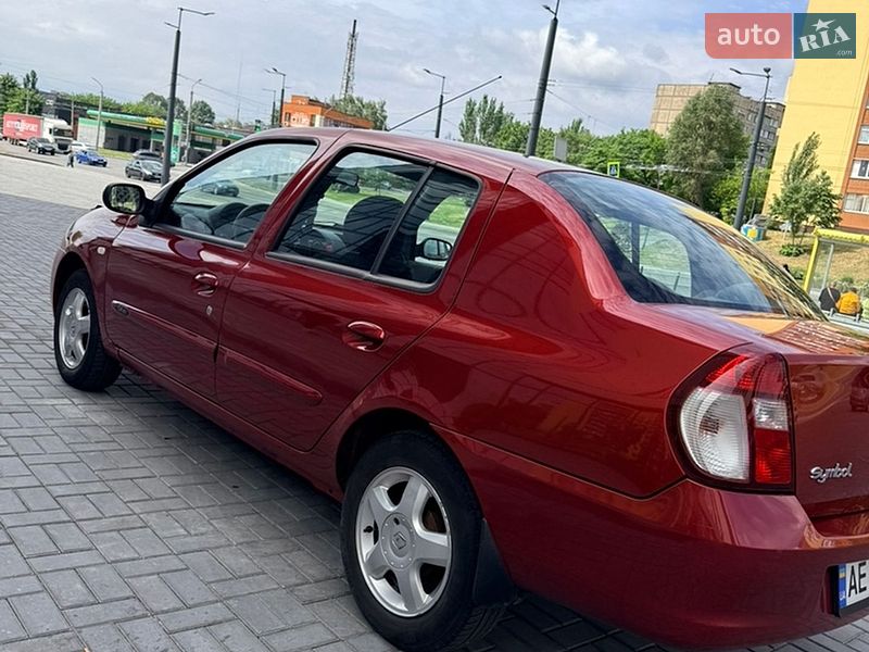 Седан Renault Clio 2007 в Днепре