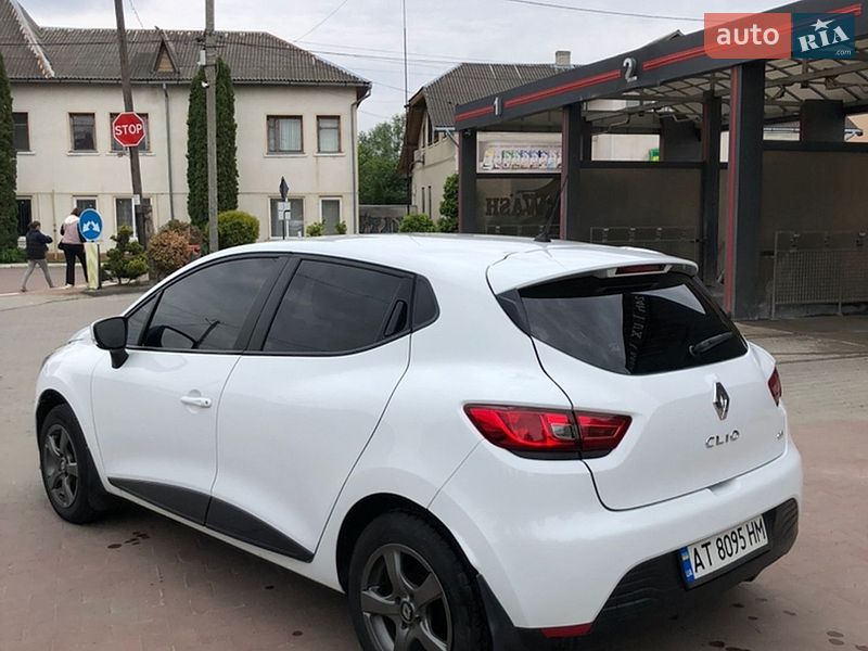 Хетчбек Renault Clio 2015 в Долині