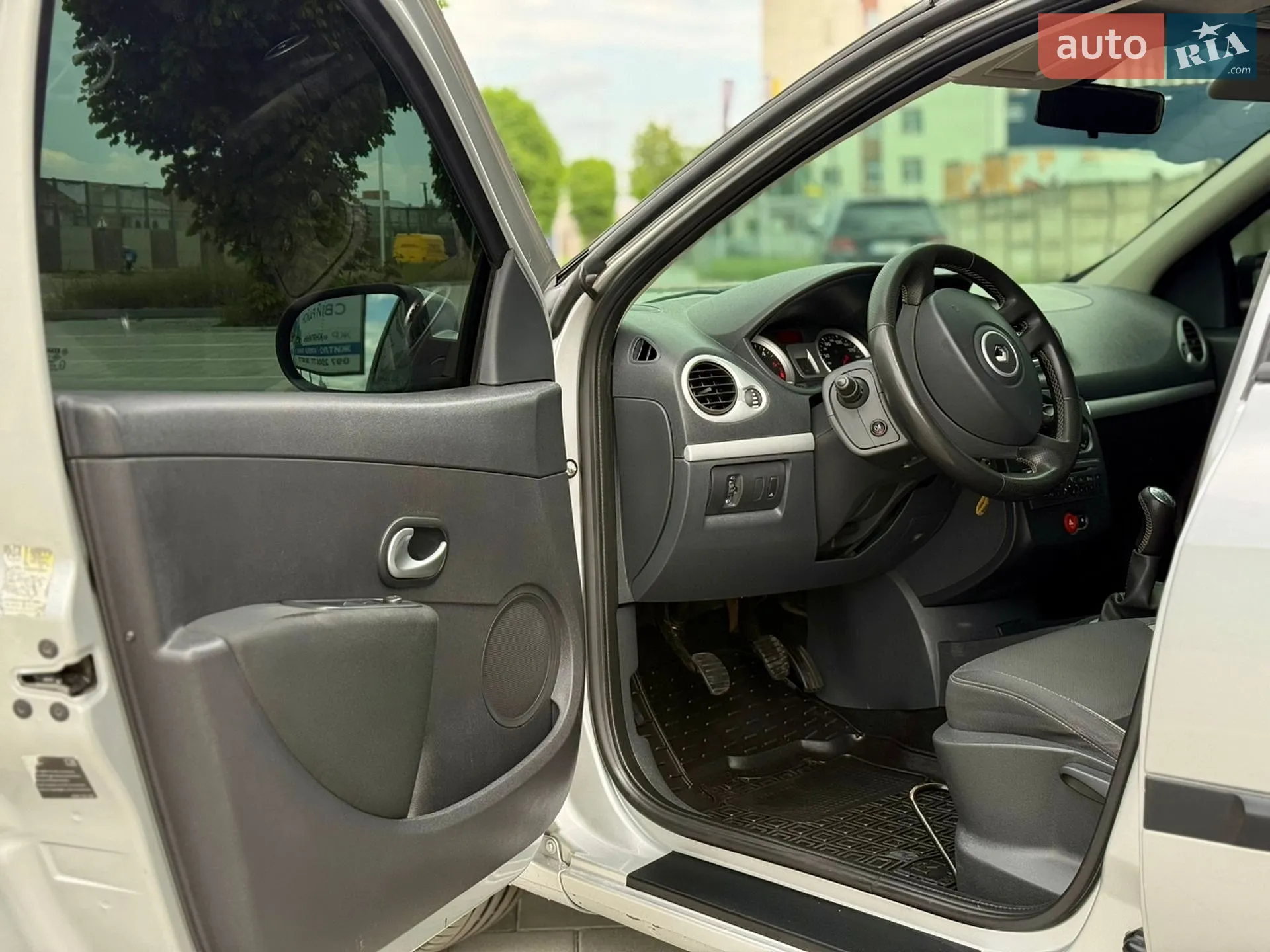 2011 Renault Clio - мініатюра 11