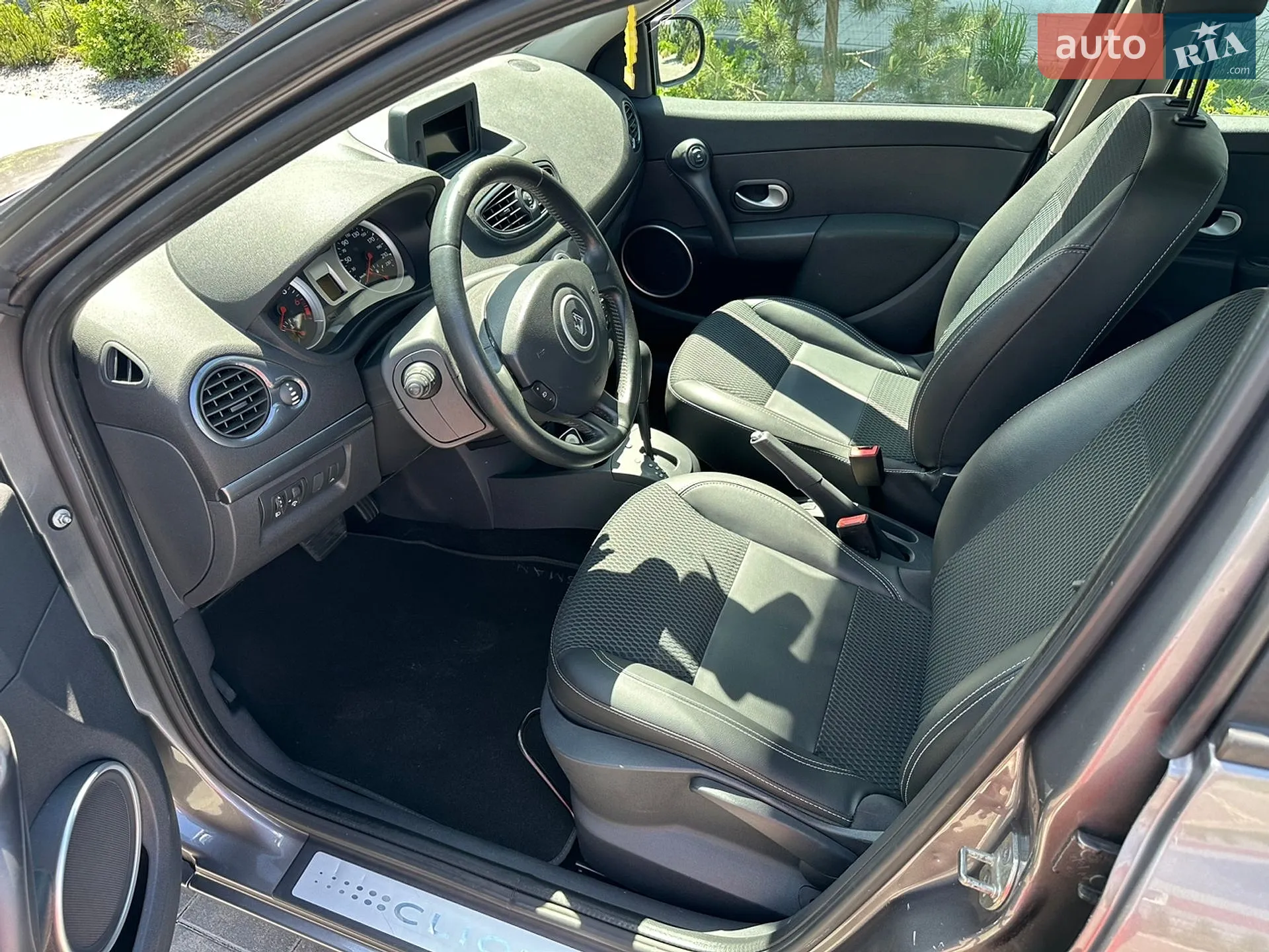 2011 Renault Clio - мініатюра 30