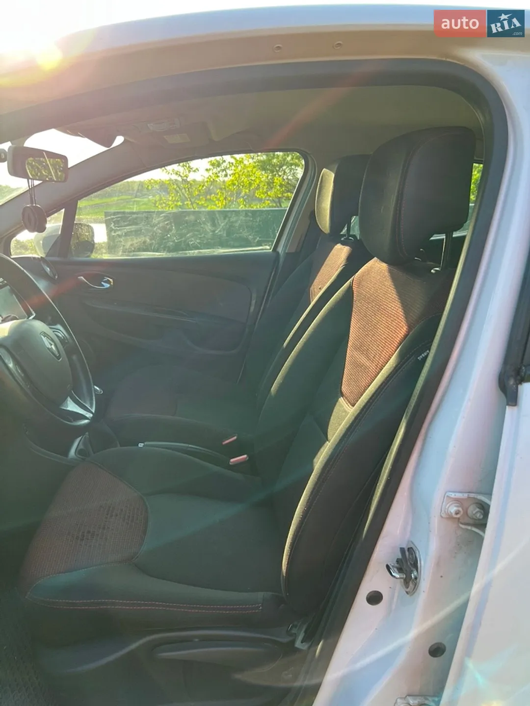 2012 Renault Clio - мініатюра 24
