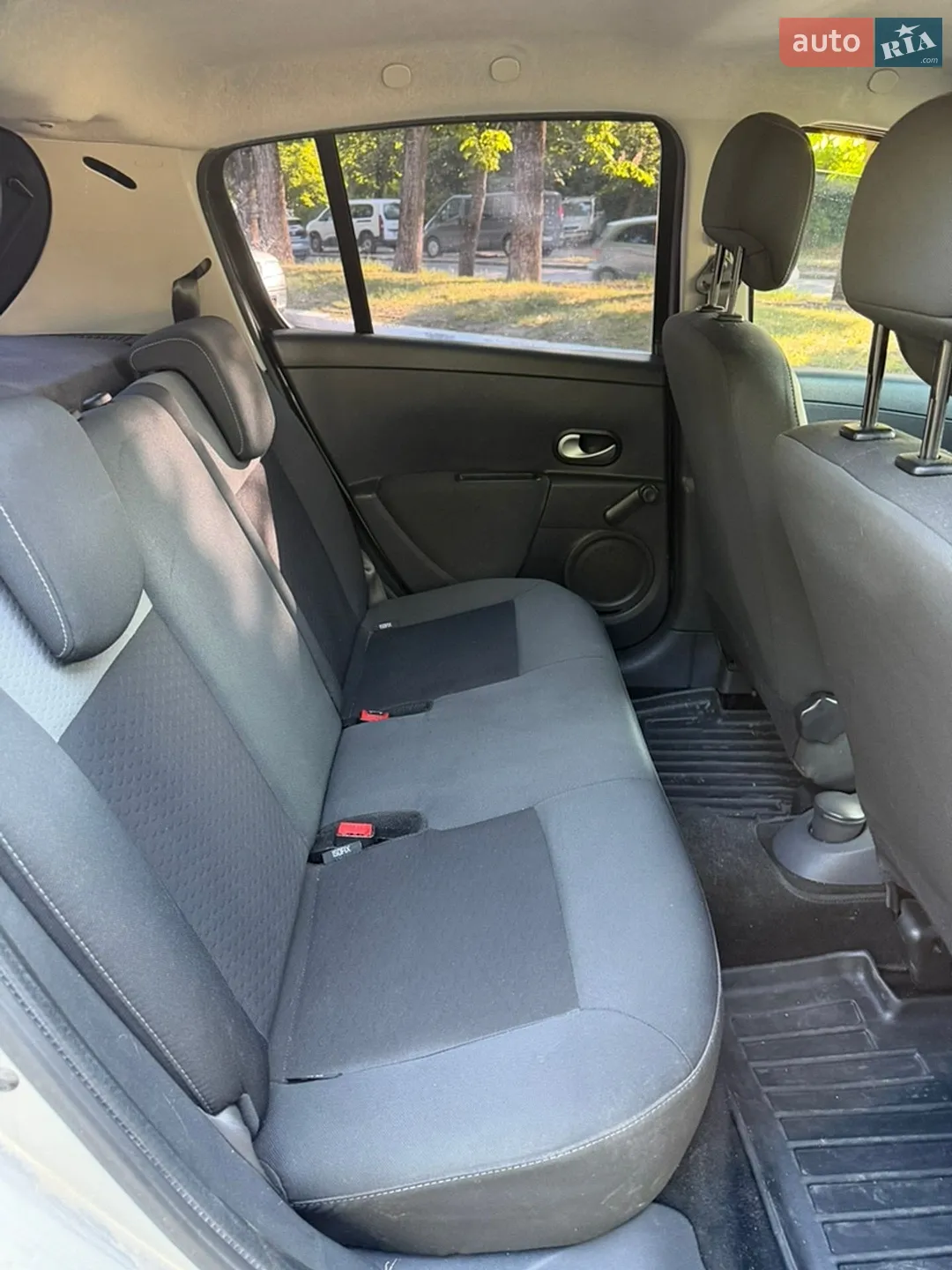 2010 Renault Clio - мініатюра 14