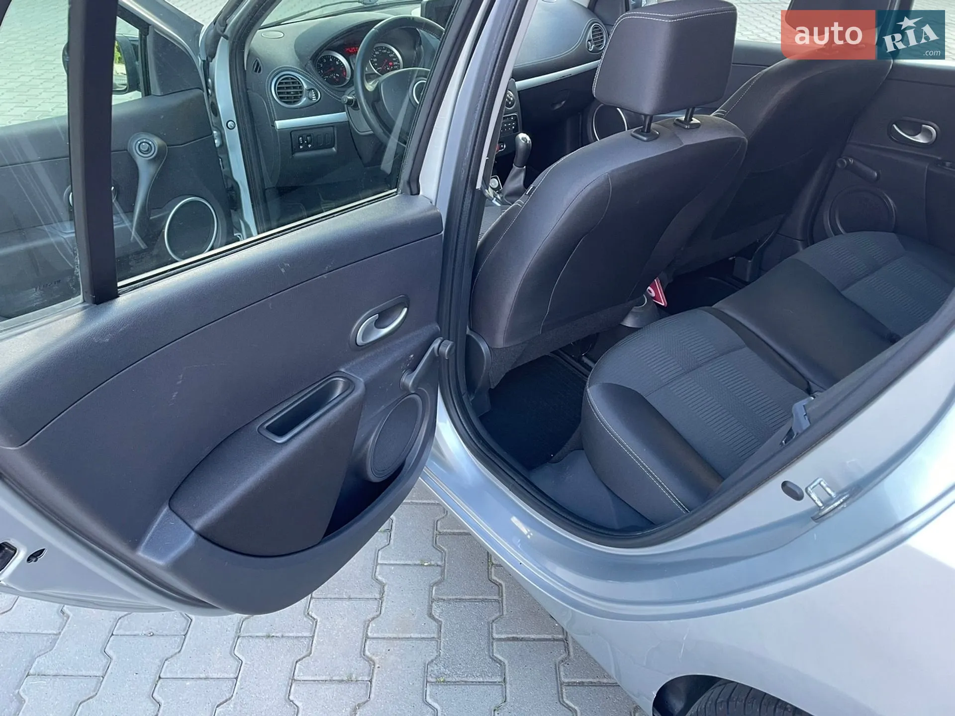 2010 Renault Clio - мініатюра 18