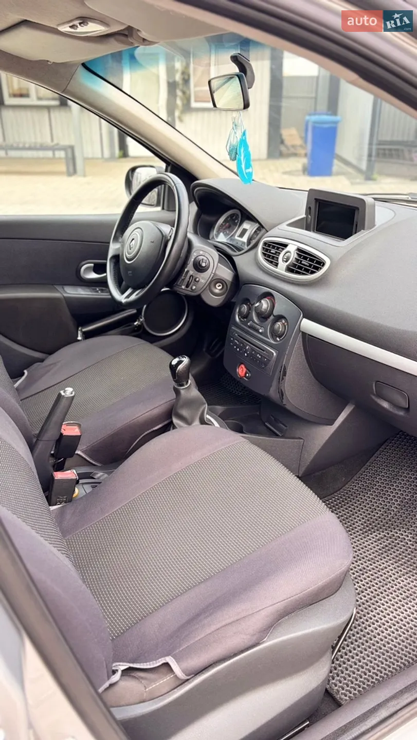 2011 Renault Clio - мініатюра 11