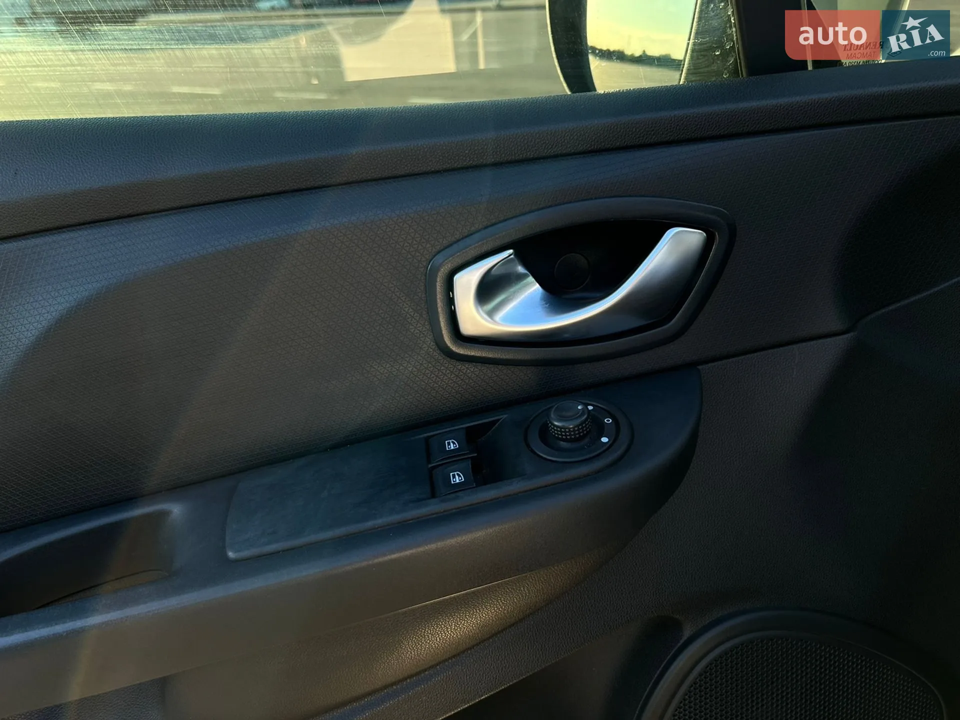 2015 Renault Clio - мініатюра 21