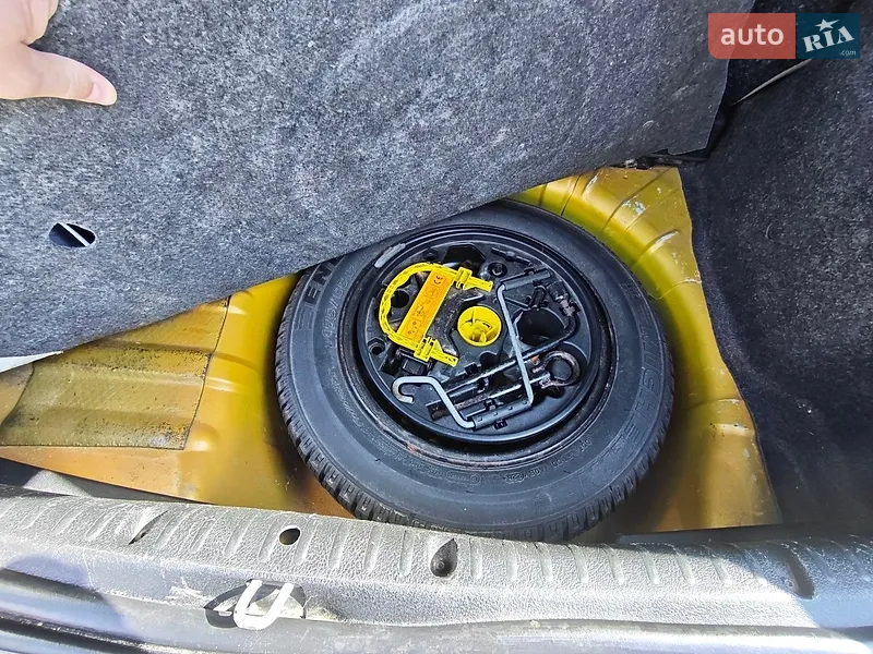 Renault Clio 2003 VIN VF1CB1L0A29023612 фото оголошення 9 з 44