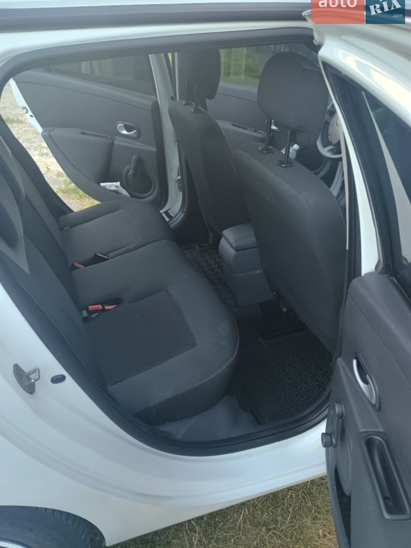 Renault Clio 2010 VIN VF1KR2V0H44666384 фото оголошення 8 з 12
