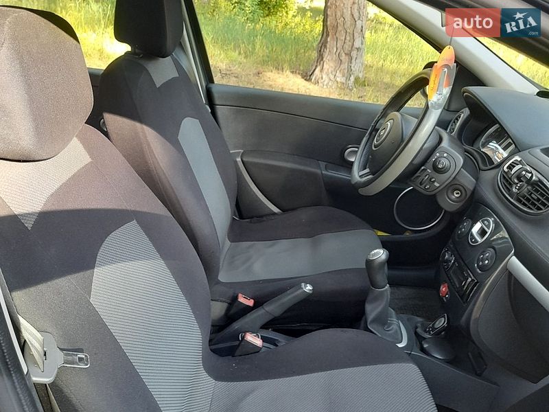 Универсал Renault Clio 2010 в Ровно