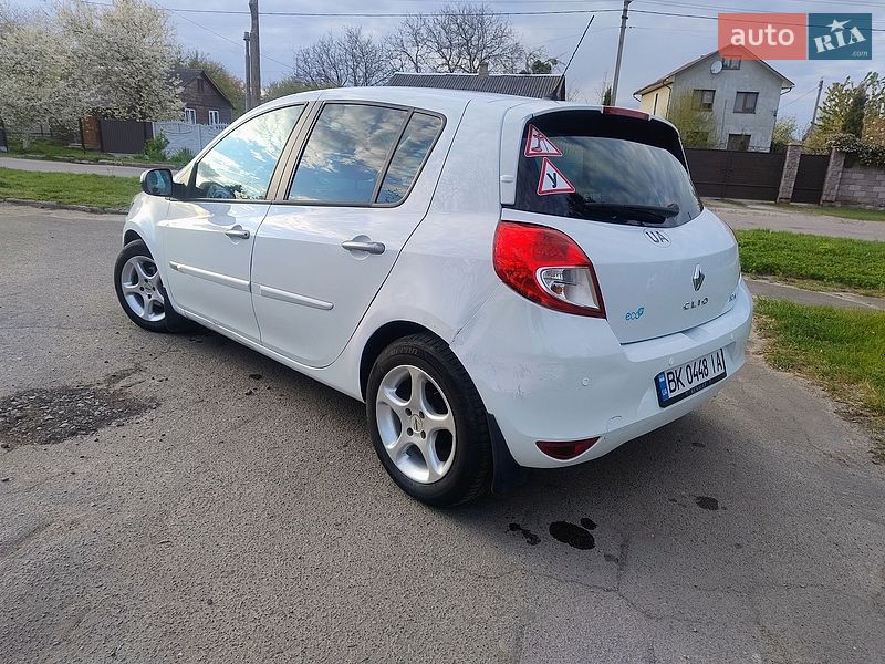Хэтчбек Renault Clio 2012 в Дубно