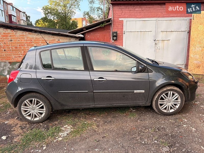 Хэтчбек Renault Clio 2007 в Лубнах