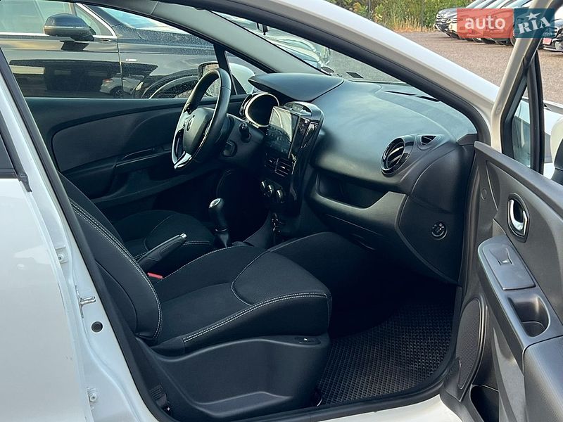 Хэтчбек Renault Clio 2016 в Ровно