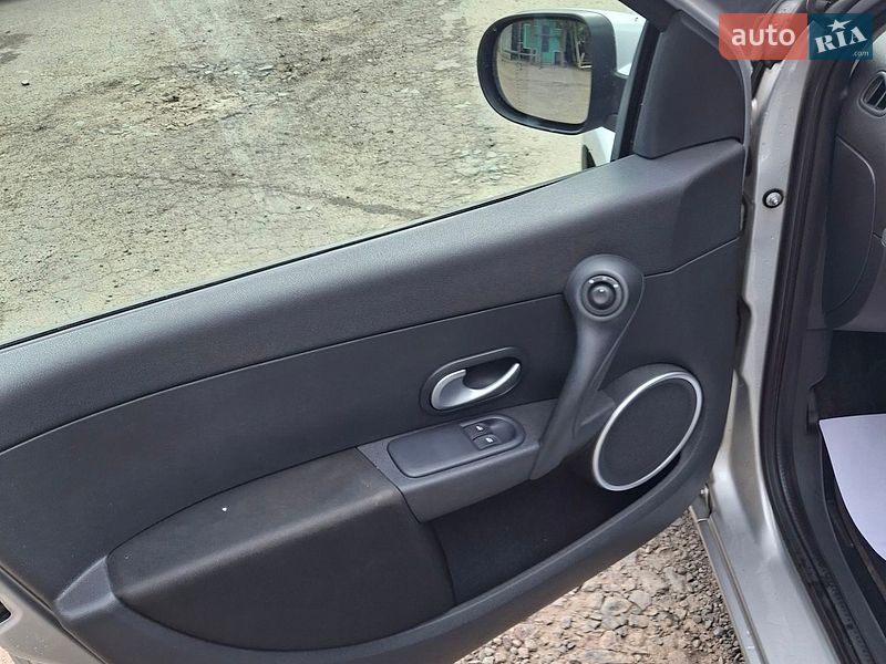 Универсал Renault Clio 2009 в Луцке