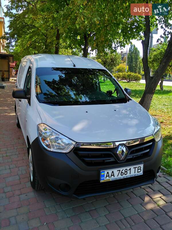 Вантажний фургон Renault Dokker 2013 в Києві