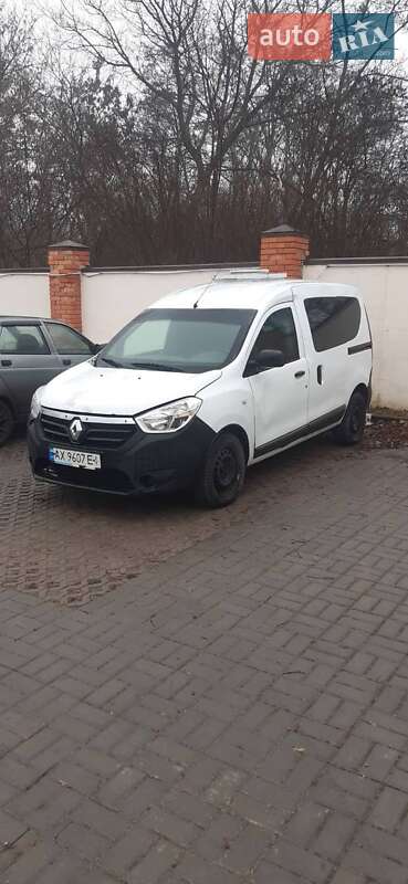 Минивэн Renault Dokker 2015 в 