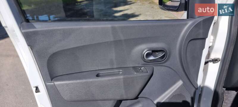 Минивэн Renault Dokker 2017 в Новояворовске